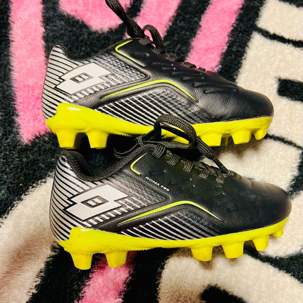 Lotto Black and Yellow Sneakers Athletic Performance kids size 8.5